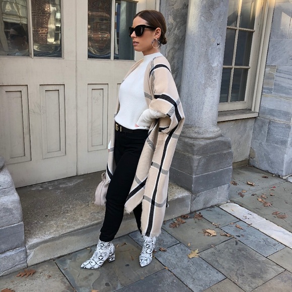 Plaid Shawl Poncho Kimono - Ashlee Nude & Black - Picture 6 of 8